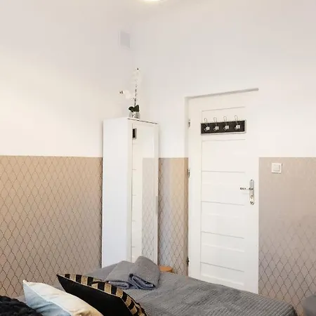 Clicktheflat Aleje Niepodleglosci Center