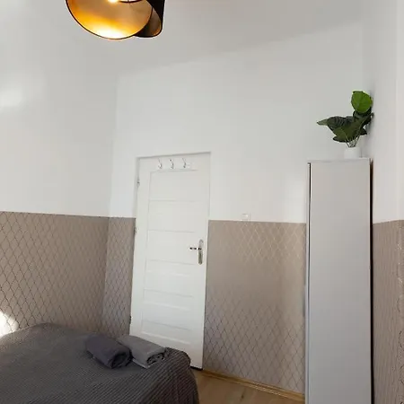 Clicktheflat Aleje Niepodleglosci Center Hostel