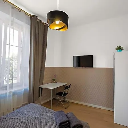 Clicktheflat Aleje Niepodleglosci Center *