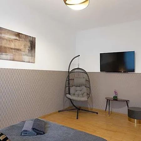 Vandrerhjem Clicktheflat Aleje Niepodleglosci Center
