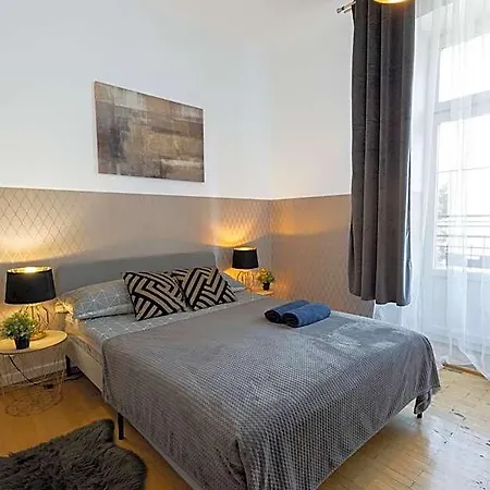 Clicktheflat Aleje Niepodleglosci Center Warszawa