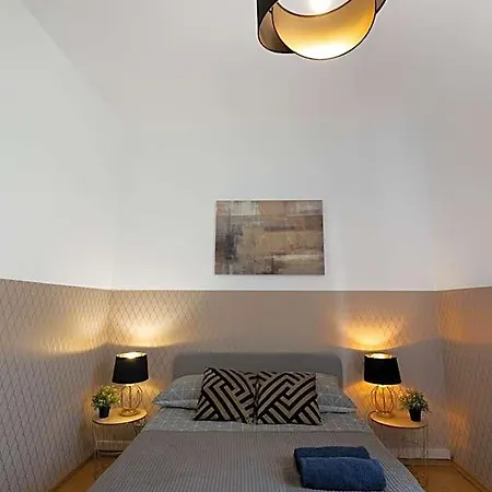 Clicktheflat Aleje Niepodleglosci Center Warszawa
