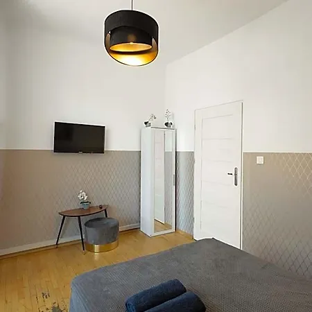 Clicktheflat Aleje Niepodleglosci Center Vandrerhjem