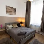 Clicktheflat Aleje Niepodleglosci Center Hostel Warsaw