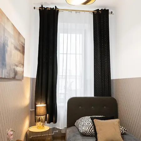Clicktheflat Aleje Niepodleglosci Center 호스텔